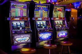 jdbyg game တိုက်ရိုက်ဒိုင်းများနှင့် Live Baccarat ကစားနေသောမြင်ကွင်း